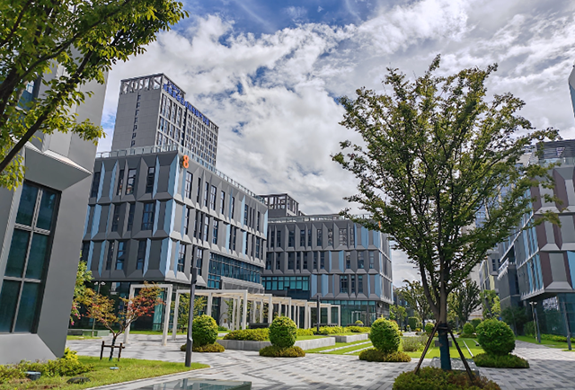 乌兰察布工业地产投资新蓝海——新能源产业园区崛起